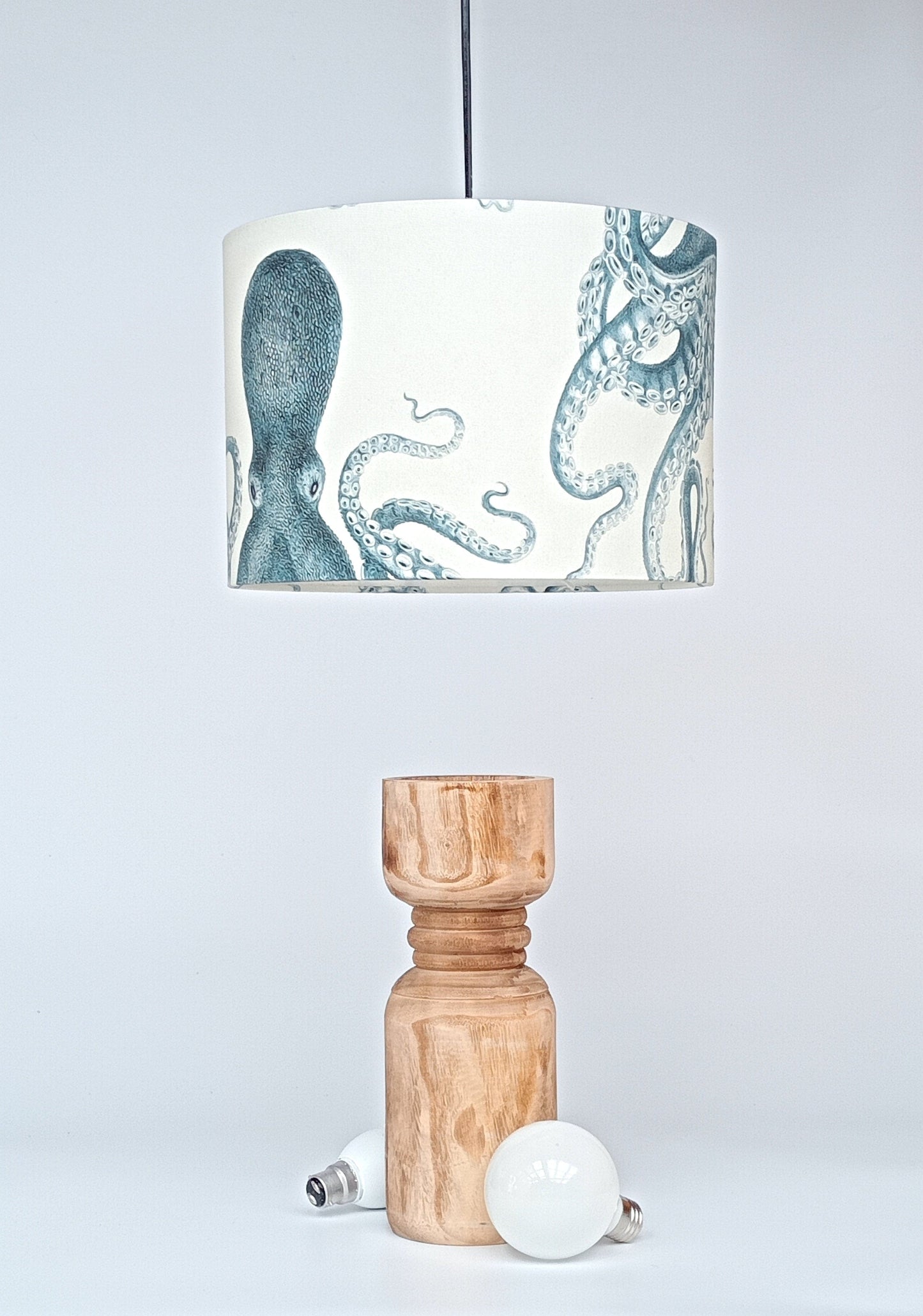 Glow&Co The Classic: Octopi (Blue) Lampshade